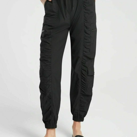 Athleta Pants - Athleta Parachute Cargo Pant TALL Black
